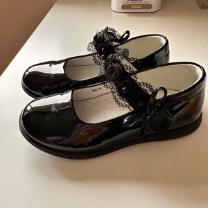 Girls dress shoes size US 13 (31)